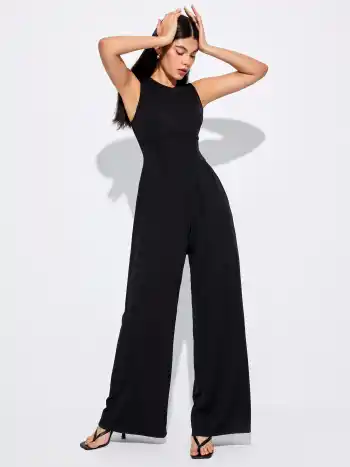 Einfarbiges ärmelloses Overalls mit breiten Beinen