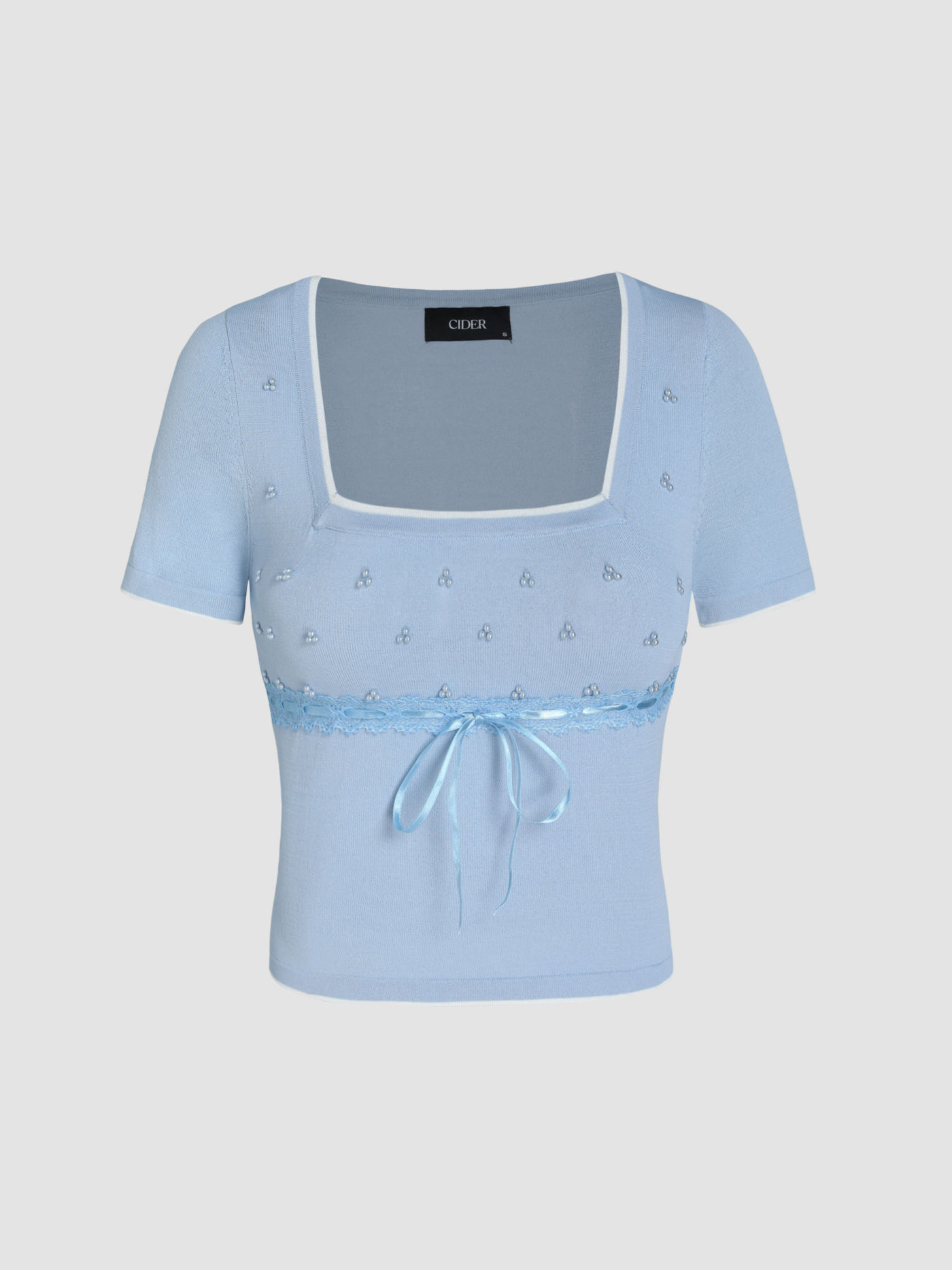 Gestricktes Crop-Top mit Kunstperlen-Spitzenbesatz