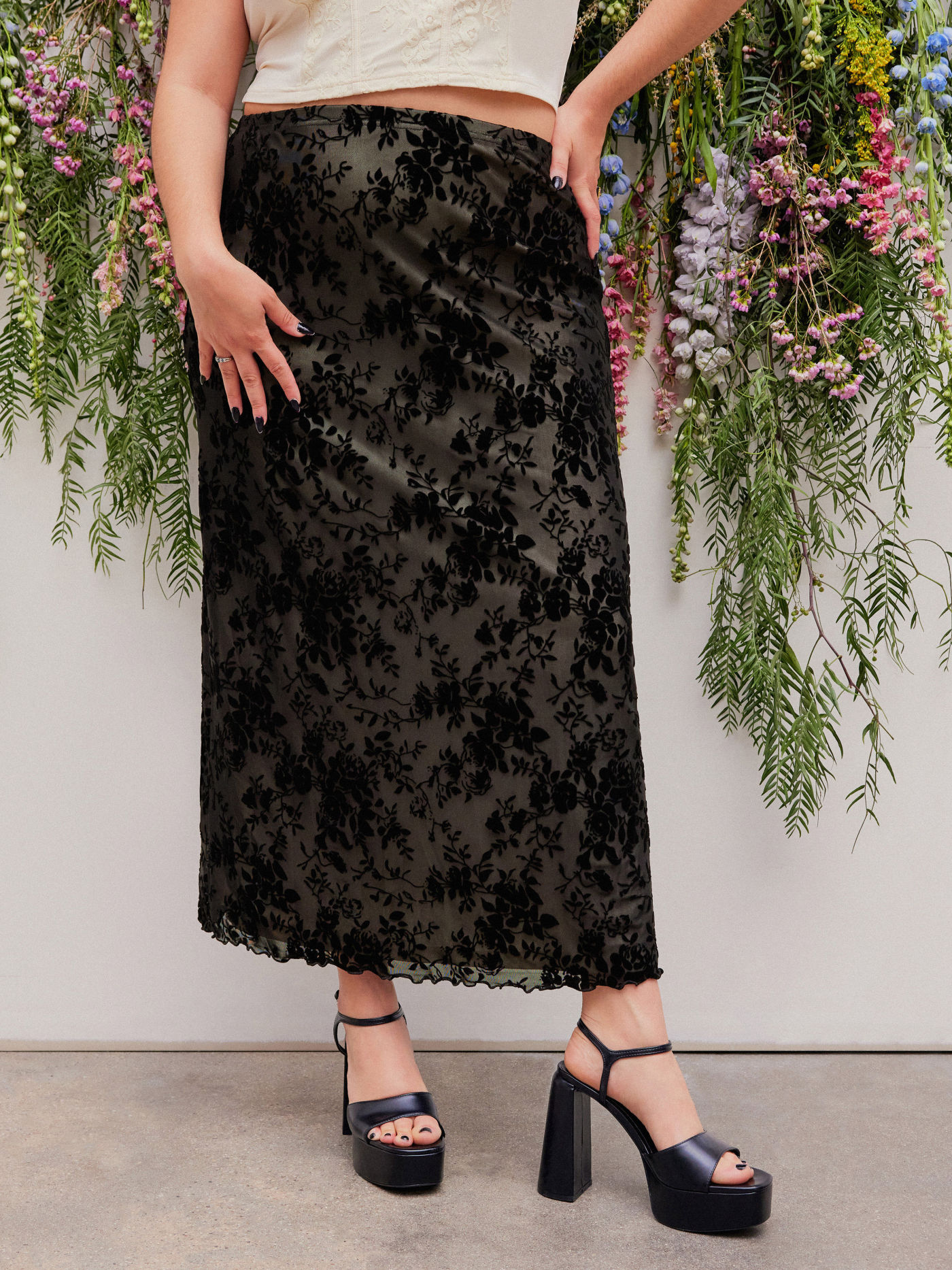 Floral Jacquard Velvet Long Skirt Curve & Plus