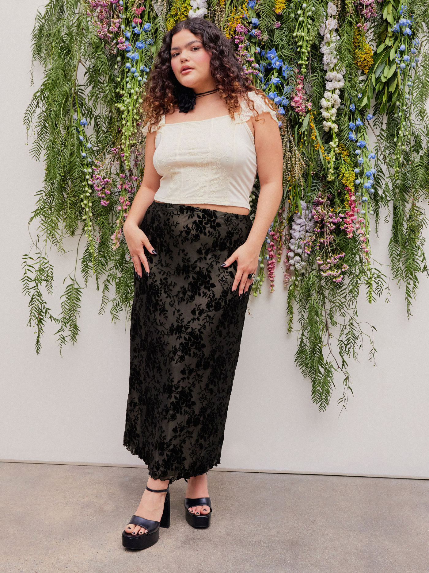 Floral Jacquard Velvet Long Skirt Curve & Plus