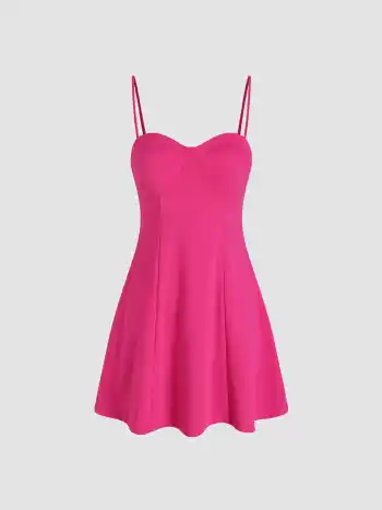 Strick-Minikleid mit V-Ausschnitt und Rüschen