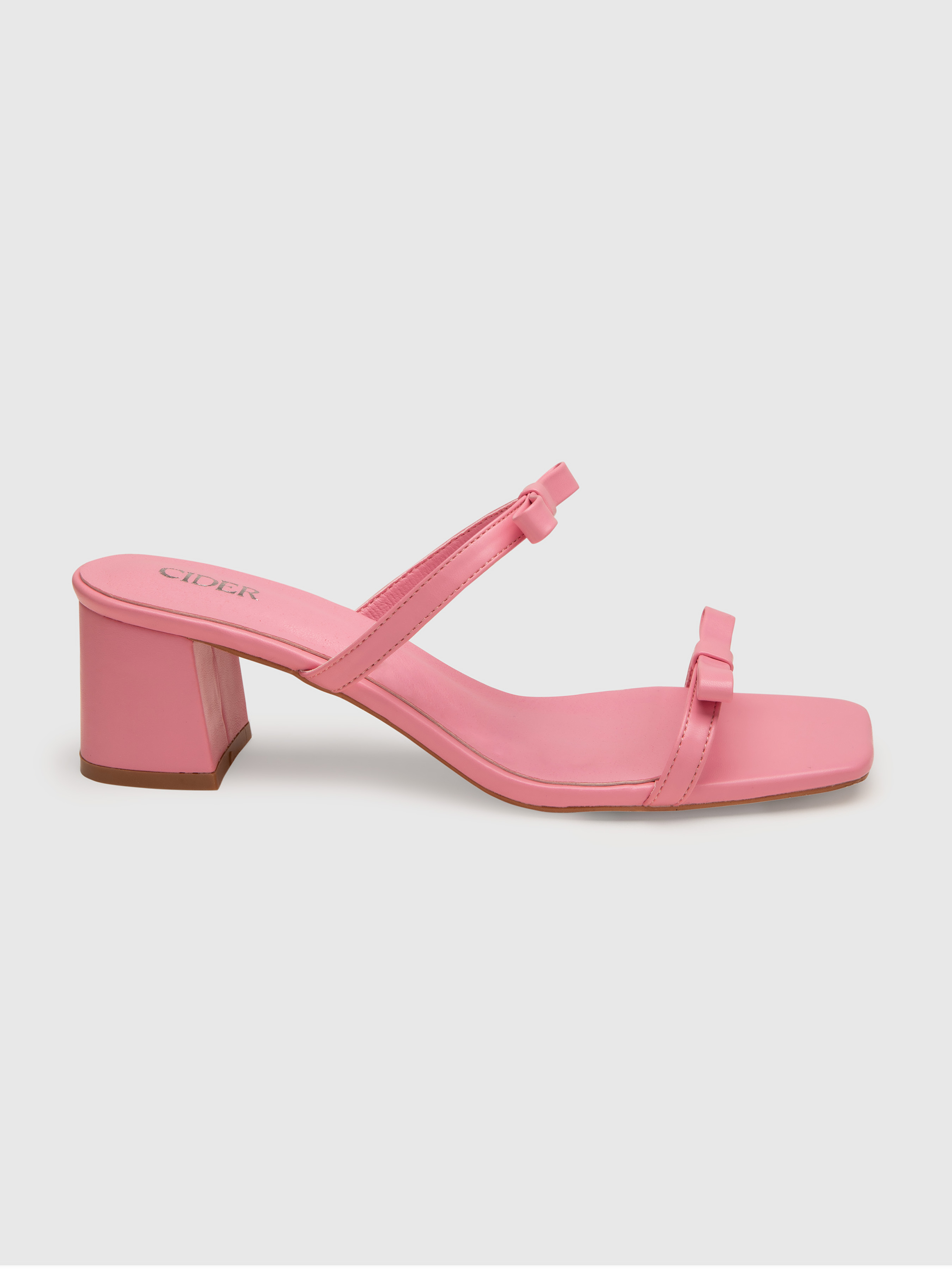 Pink sandals hi-res stock photography and images - Alamy