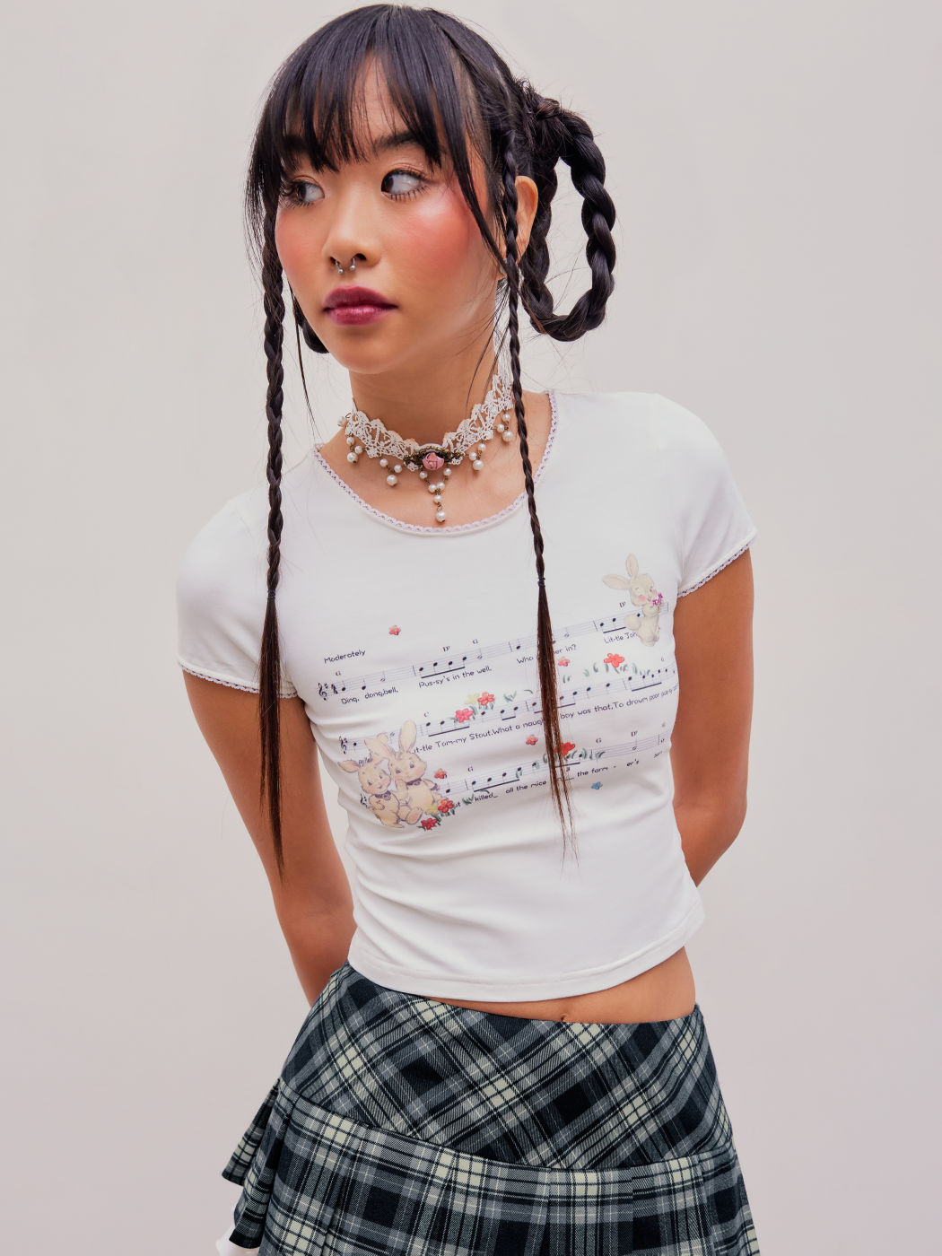 Crop-Top mit Kaninchen-Strickgrafik