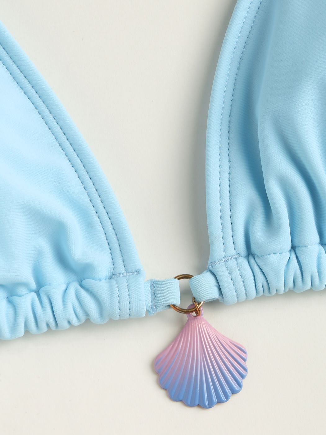 Triangel-Bikini-Badeanzug mit Shell-Detail und Neckholder