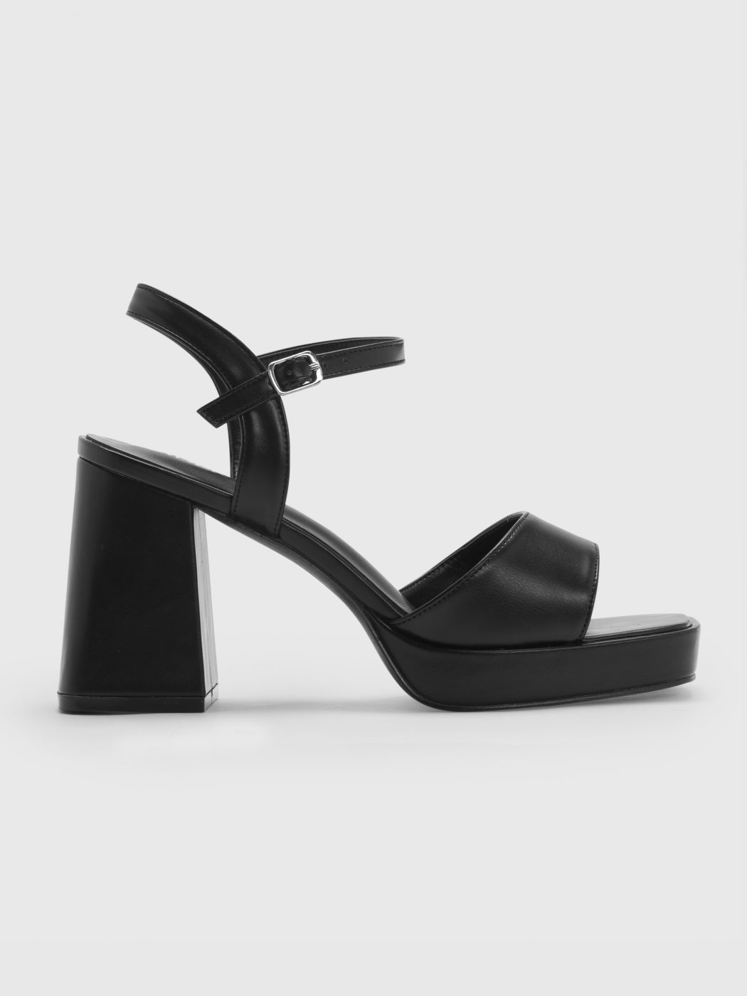 Einband-Sandalen mit dickem Absatz