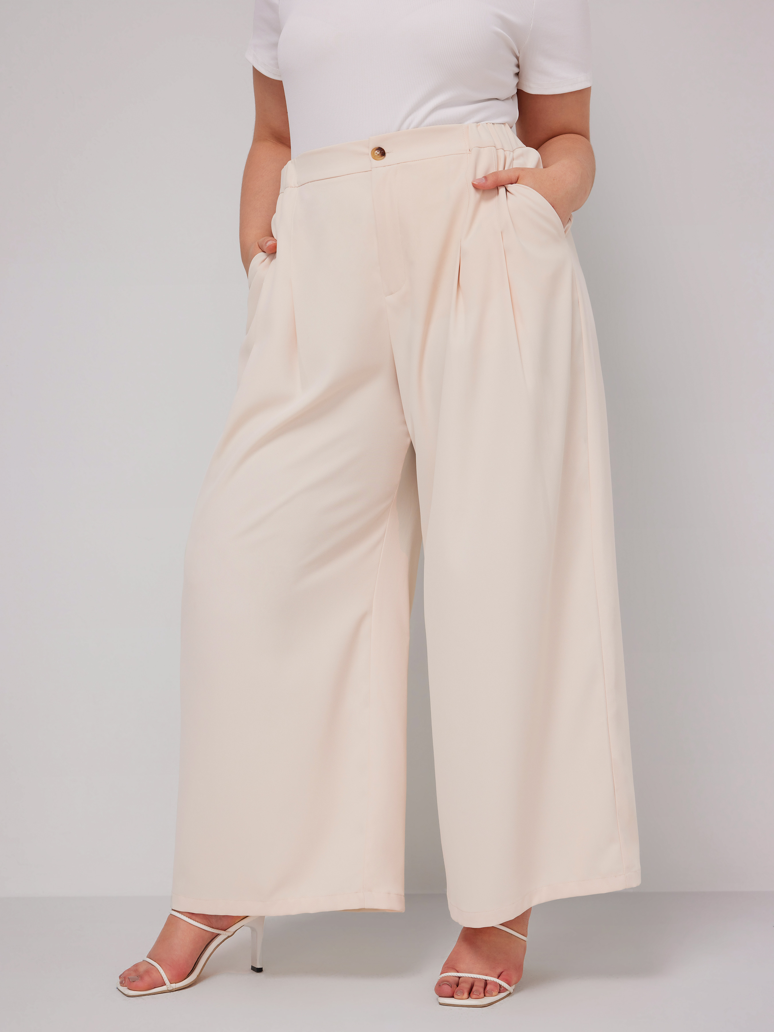 Woven Pleated Pocket Wide Leg Trousers Curve & Plus For