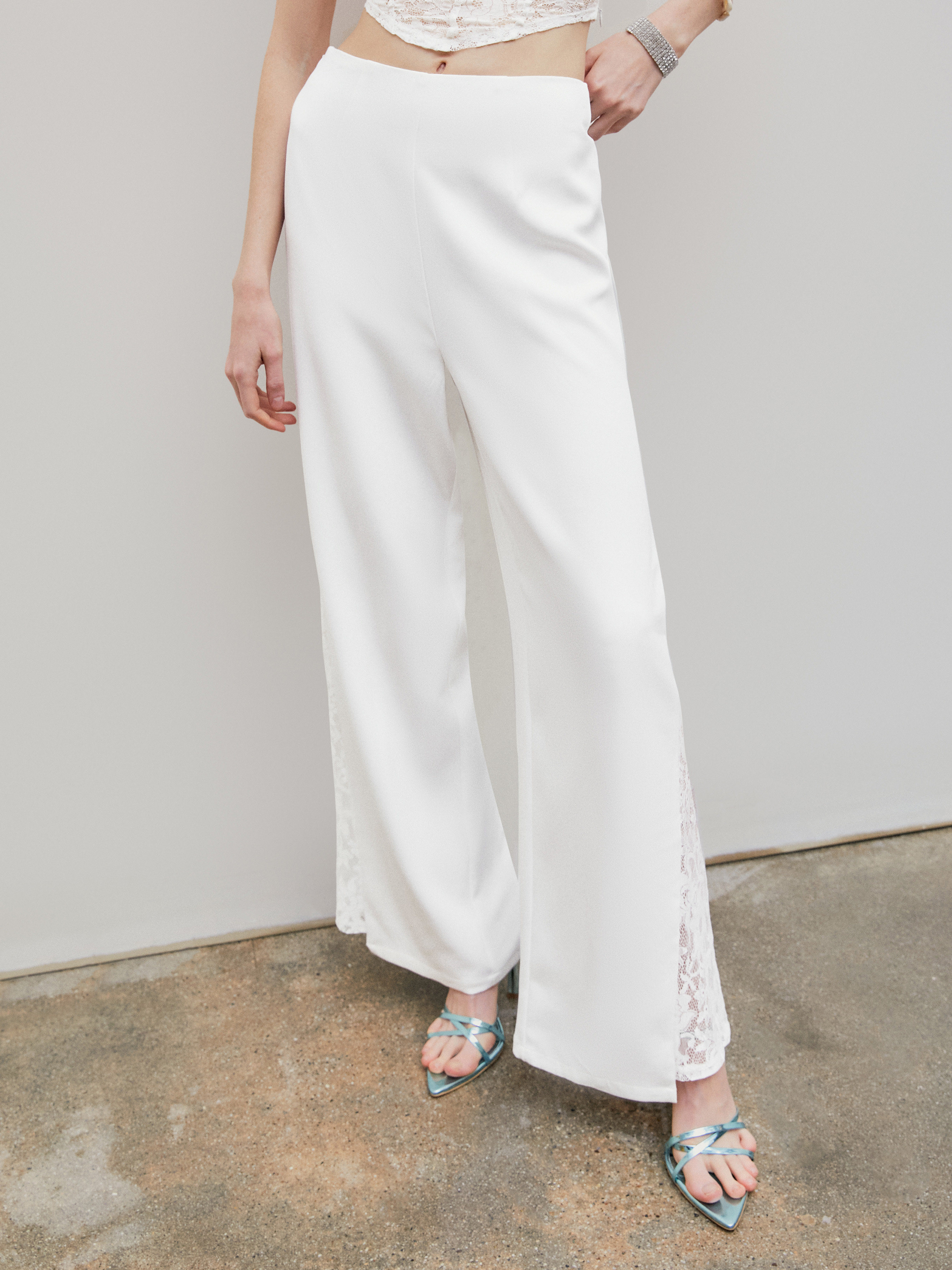 mens white low top trainers