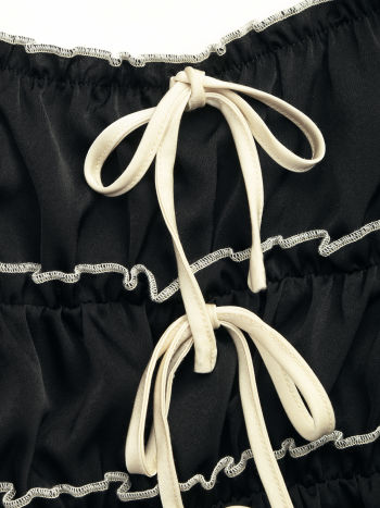 Contrast Stitches Detail Half Sleeve Blouse
