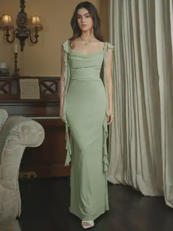Robe longue en maille avec volants à la base