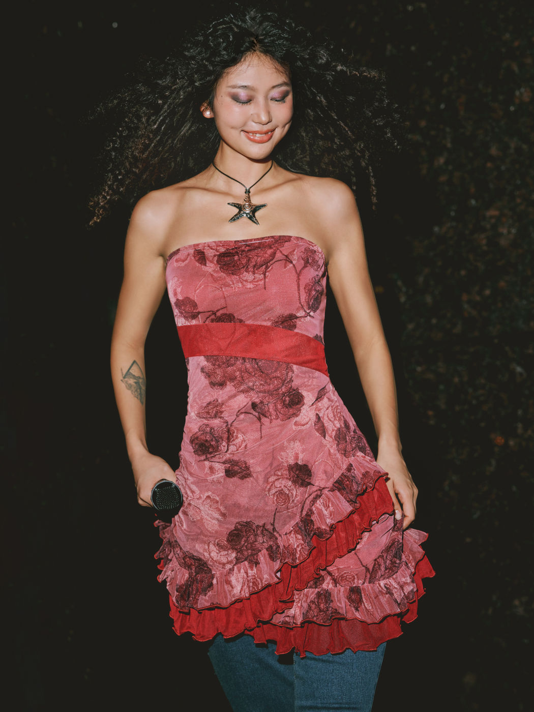 Minikleid mit floralem Rüschensaum
