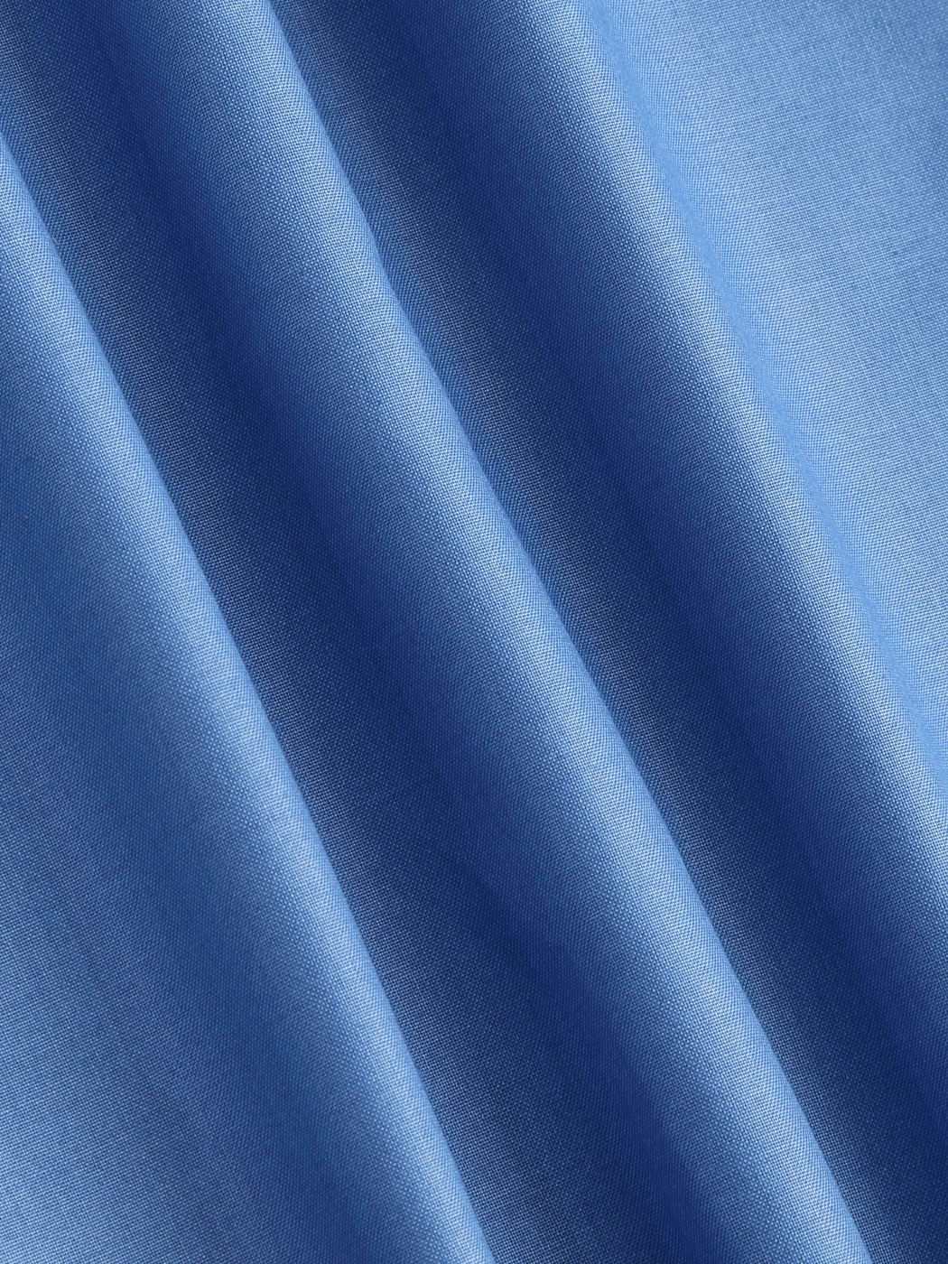 Ausgeschnittenes, verdrehtes Midikleid mit gerafftem Rücken
