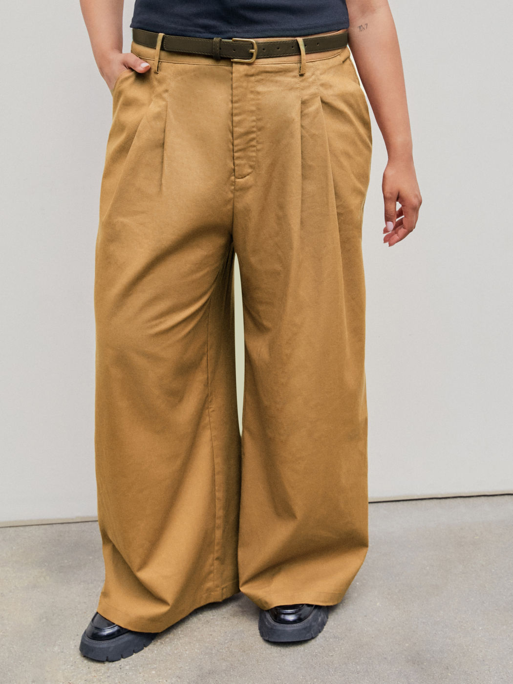 Leinen-Mix Taschen Weite Hose mit Gürtel Kurve & Plus