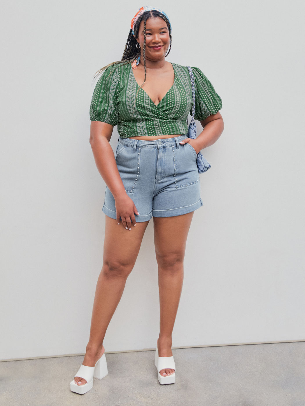 Button Detail Denim Shorts Curve & Plus