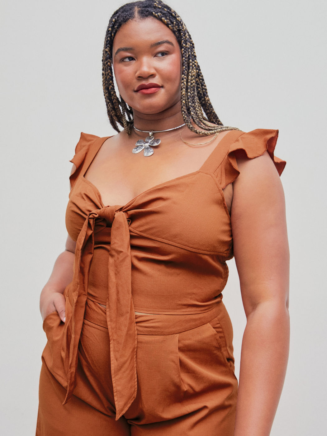 V-neck Ruffle Knotted Crop Top Curve & Plus
