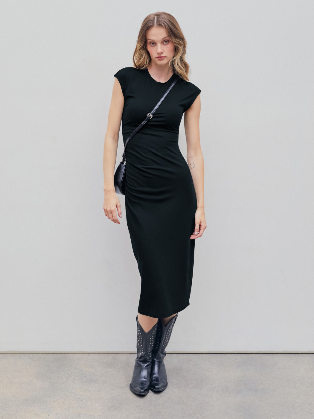 Round Neckline Ruched Midi Dress