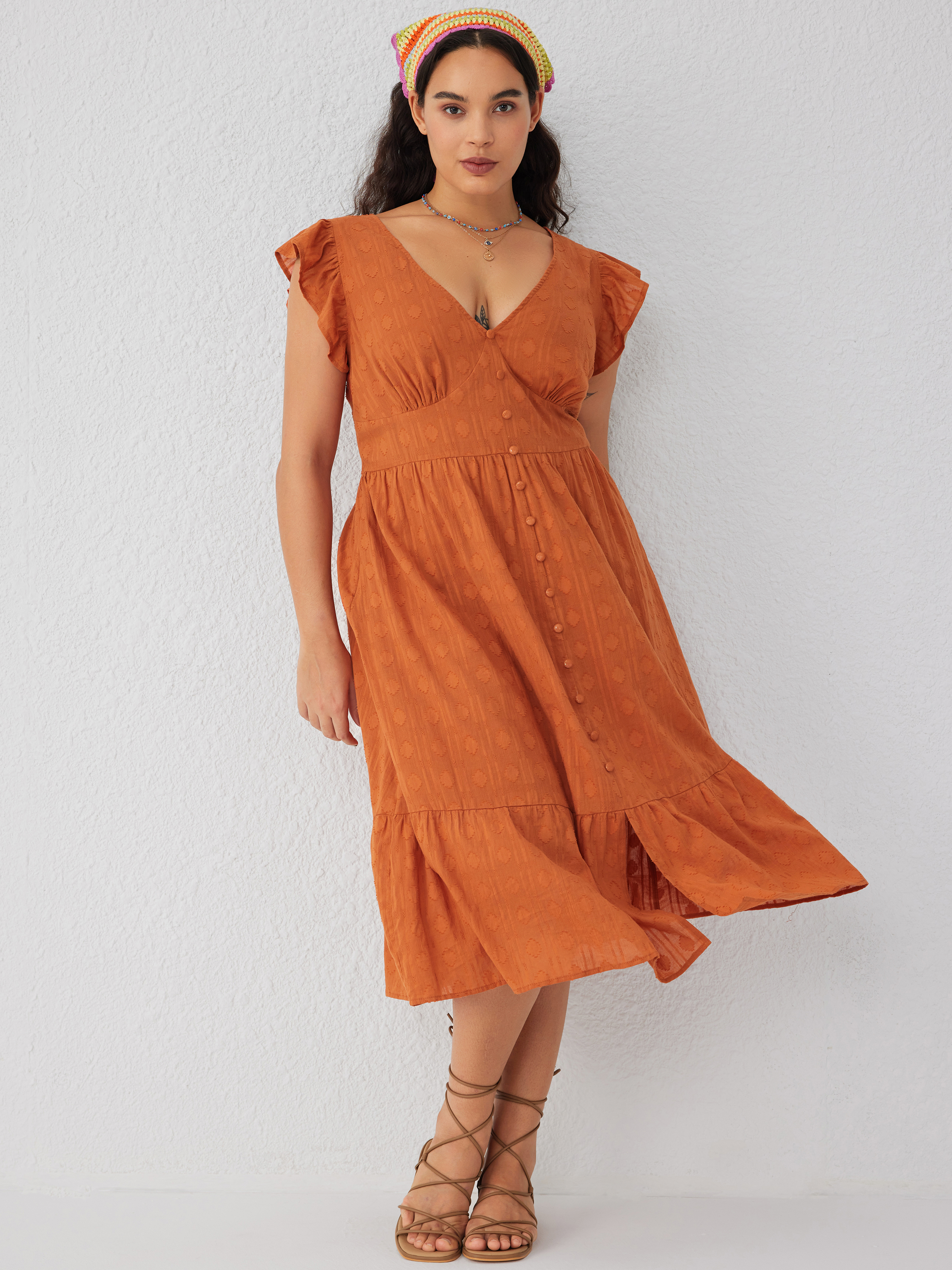 Vestido Midi com decote em V e babados Plus Size - Cider