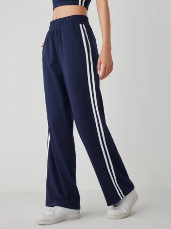 Sweatpants mit elastischem Bund und Kontraststreifen