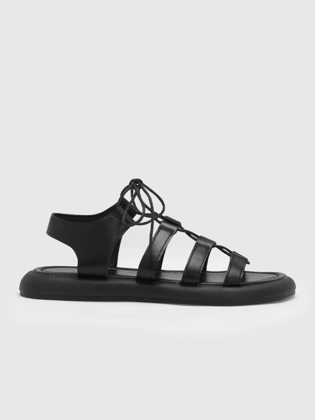 Flache Sandalen mit Knöchelschnürung