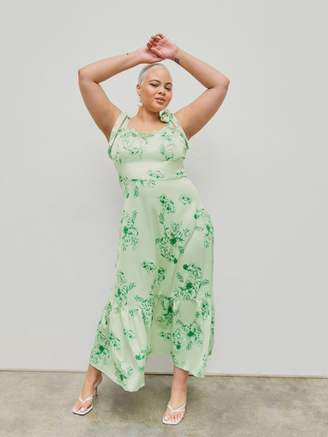 Satin Square Neck Floral Knotted Maxi Dress Curve & Plus
