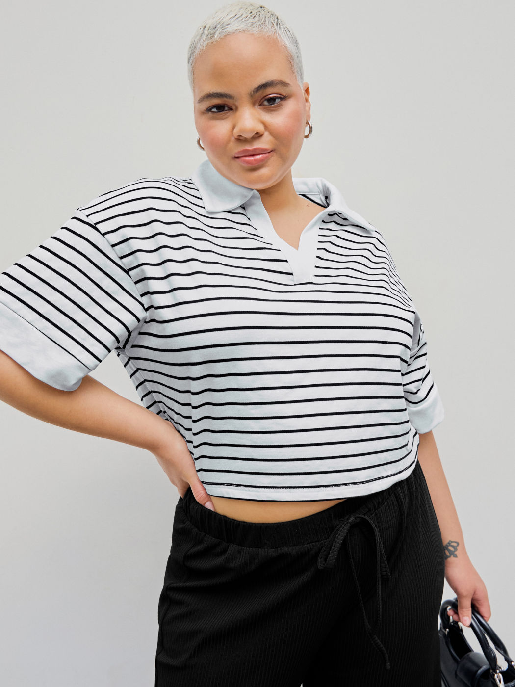 Contrast Striped Collar Short Sleeve Tee Curve & Plus