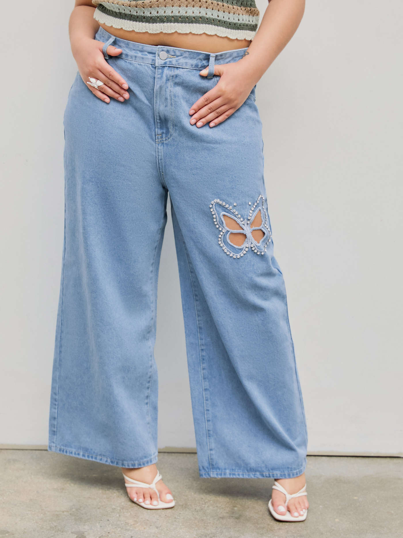 Pocket Denim Butterfly Straight Leg Jeans Curve & Plus