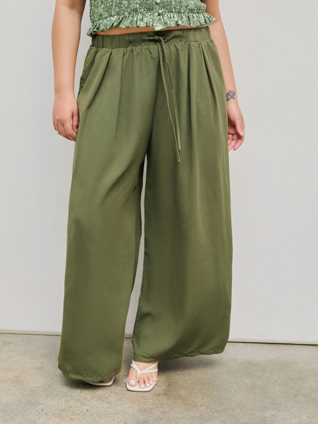 Elastic Waist Wide Leg Trousers Curve & Plus