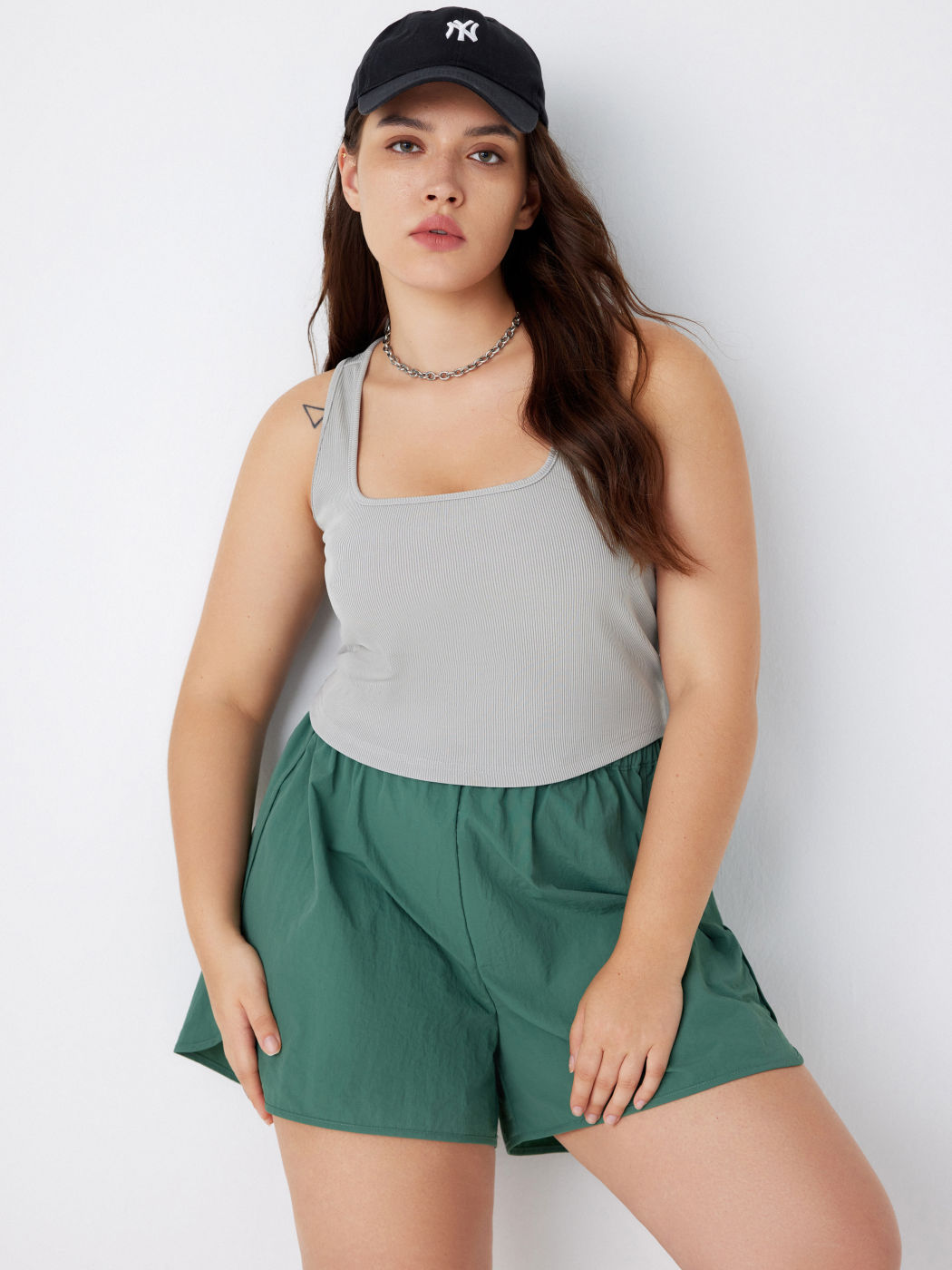 Crop Tank Top & Elastic Shorts Curve & Plus