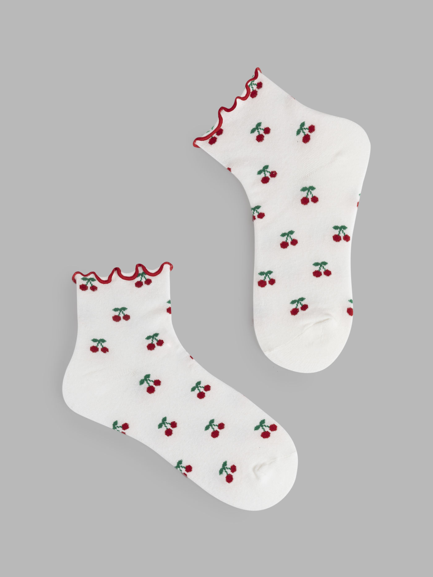 Cherry Pattern Ruffle Contrasting Binding Crew Socks