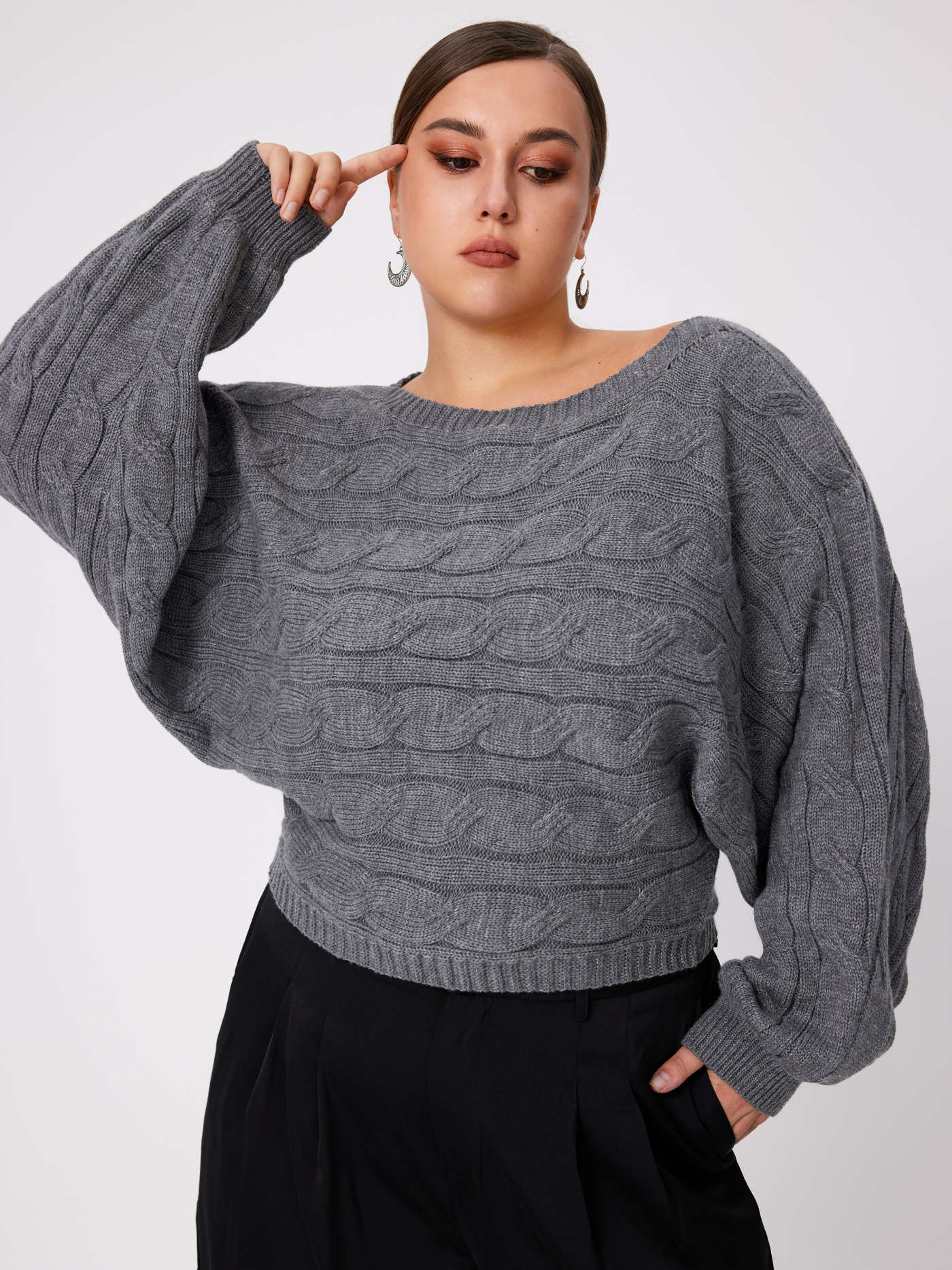 Round Neckline Geometric Knitted Long Sleeve Top Curve & Plus