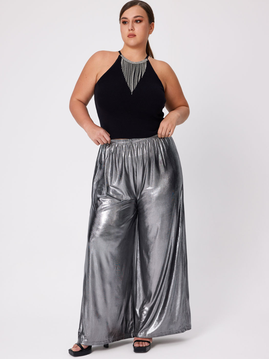 Top corto in tinta unita con scollo rotondo e paillettes Curvy
