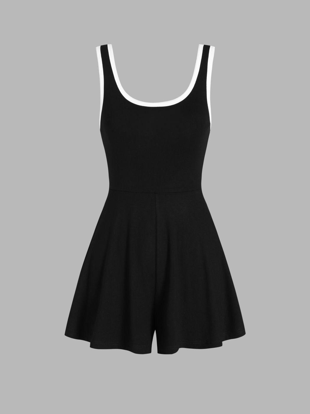 U-neckline Contrasting Trim Solid Romper