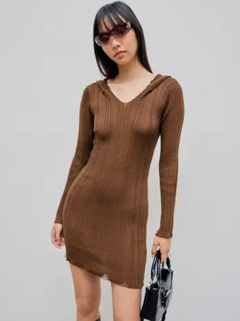 Mini abito a costine strappate con scollo a V in maglia solida