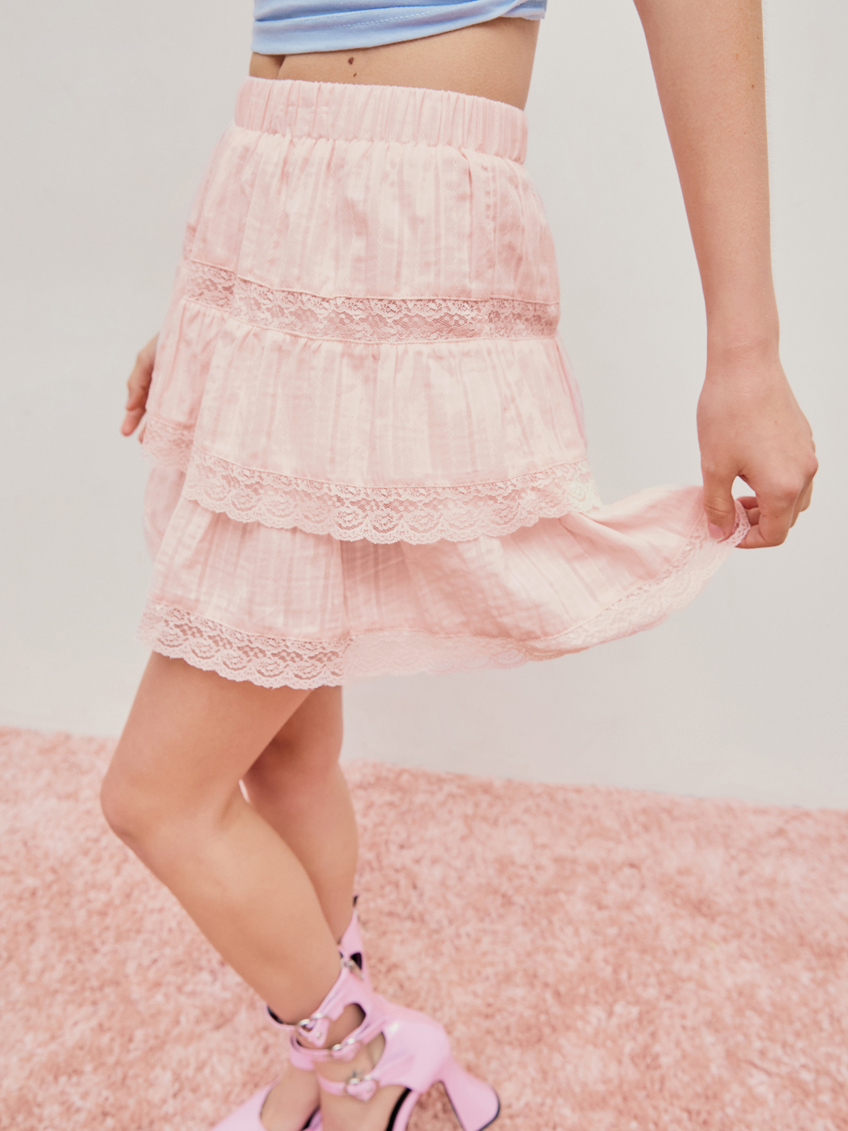 Solid Middle Waist Layered Lace Ruffle Mini Skirt For Holiday