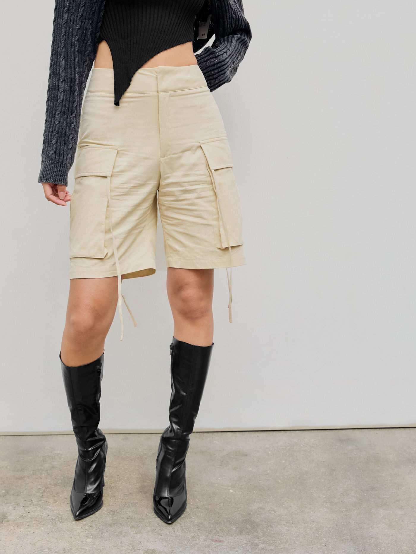Bermuda cargo taille haute uni