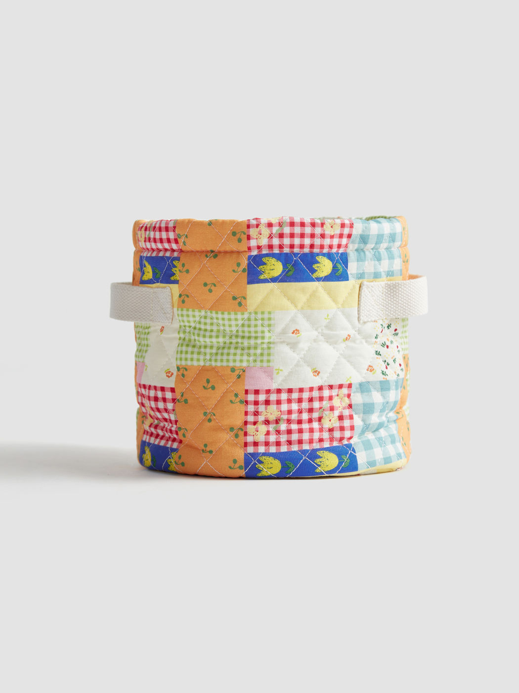 Karierter und floraler Patchwork-Aufbewahrungseimer