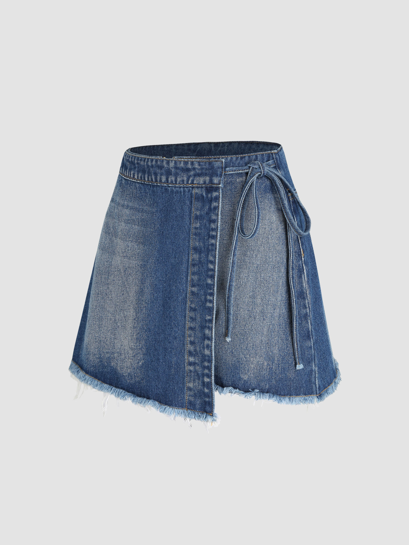 Pantaloncini strappati in denim solido
