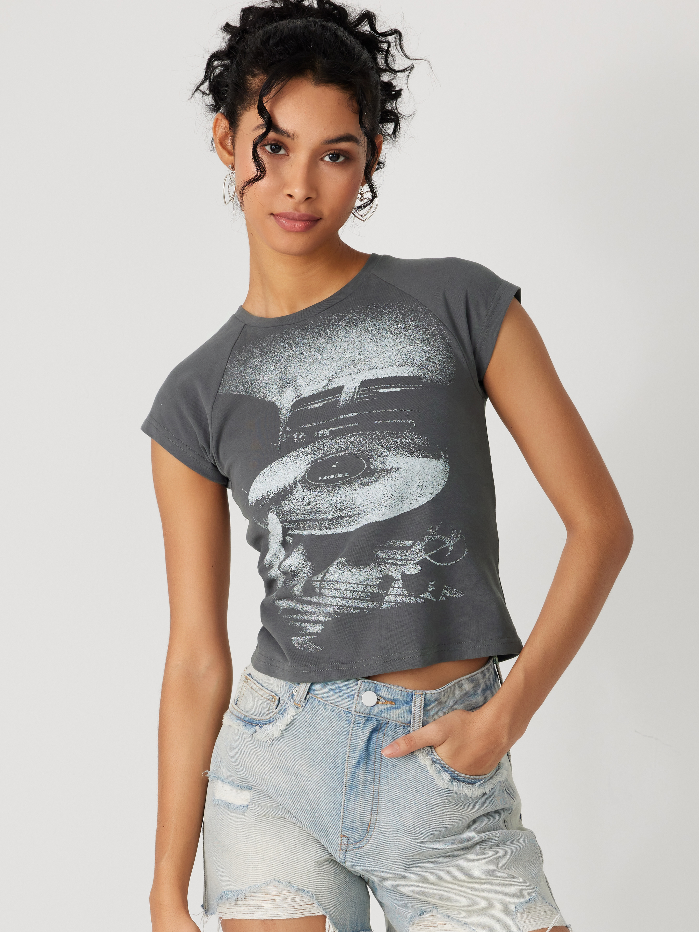 Jersey Round Neckline Graphic Short Sleeve Tee - Cider