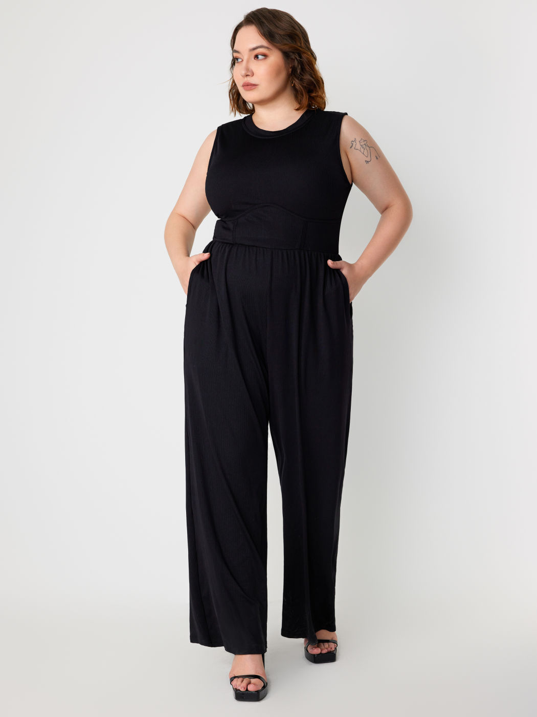 Solid Sleeveless Wide Leg Jumpsuit Curve & Plus
