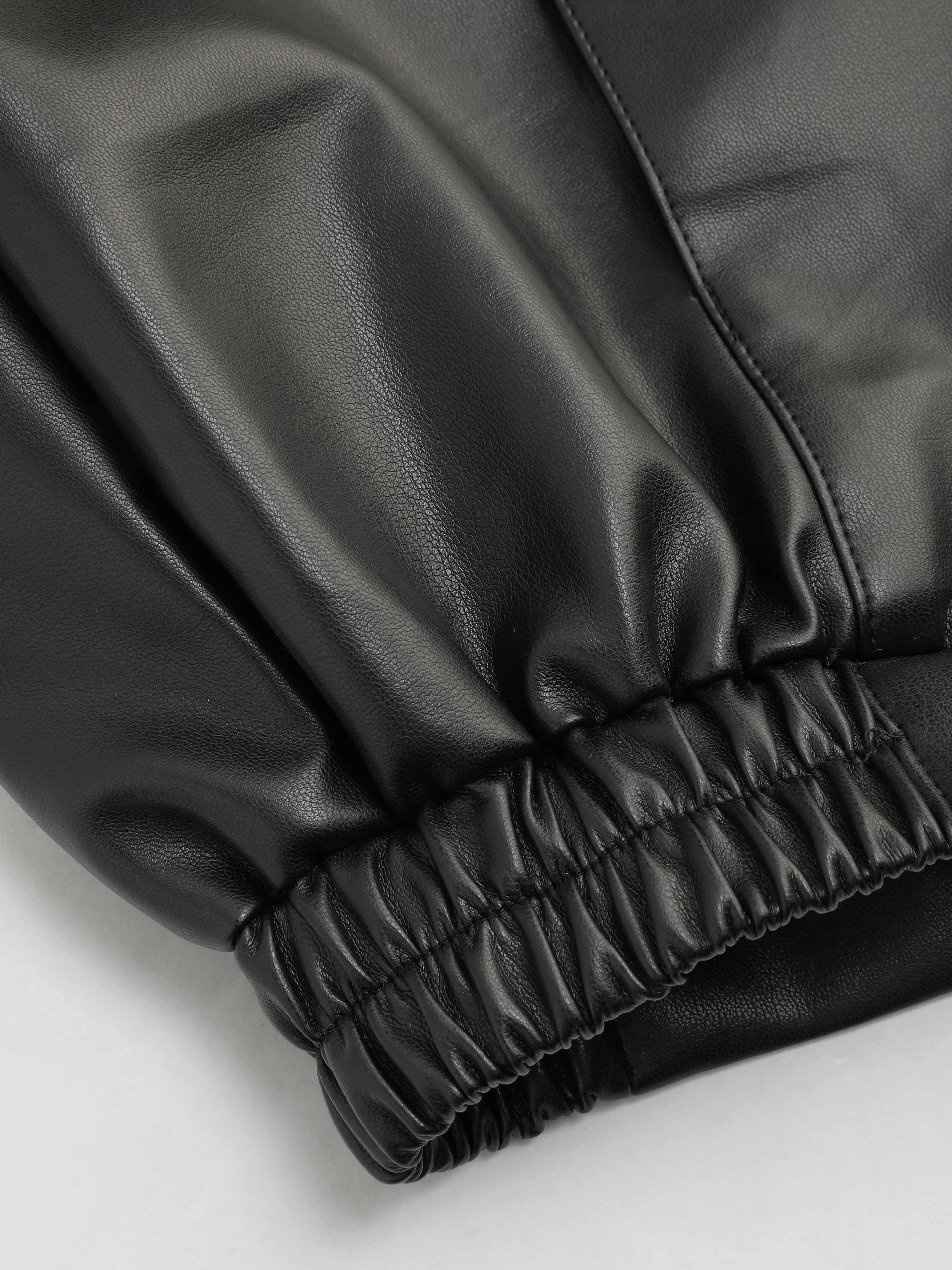 Chaqueta utilitaria de cuero sintético con cremallera