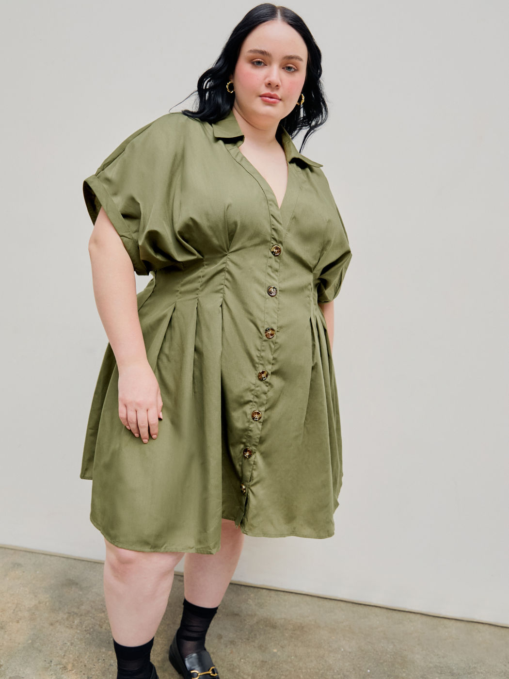 Kragen-Knopf-Rüschen-Midikleid Kurve & Plus