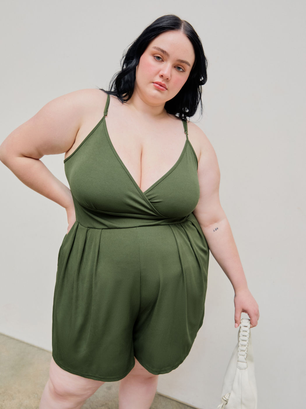 V Neck Wide Leg Romper Curve & Plus