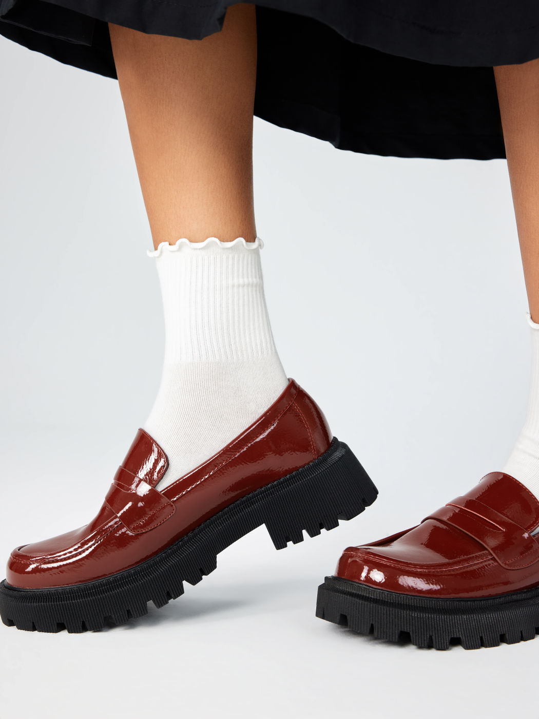 Einfarbene Faux-Patentleder-Löffelstiefel