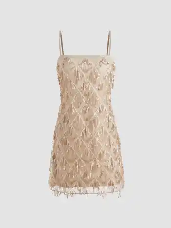 Sequinedeckung, quadratischer Hals, geometrische Tasseln, Mini-Kleid