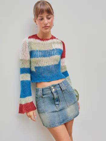 Maglia in misto lana con scollo rotondo e maniche a campana tagliate a strisce