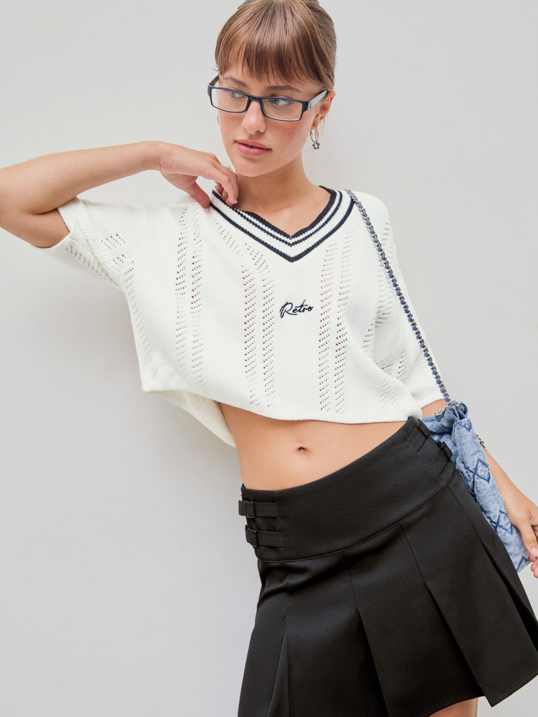Knit V-neck Hollow Out Contrasting Binding Short Sleeve Crop Top For ...