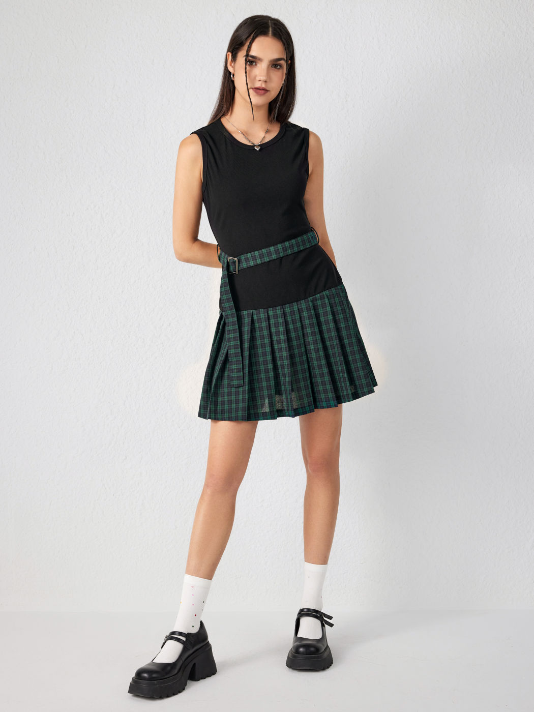Round Neckline Gingham Dress With Belt