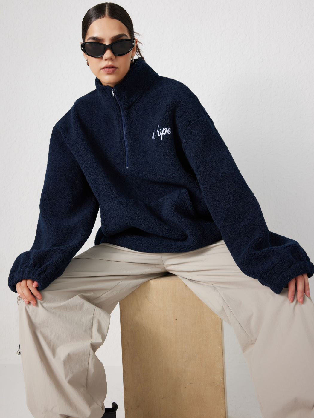 Terry Stand Collar Solid Nope Drawstring Sweatshirt