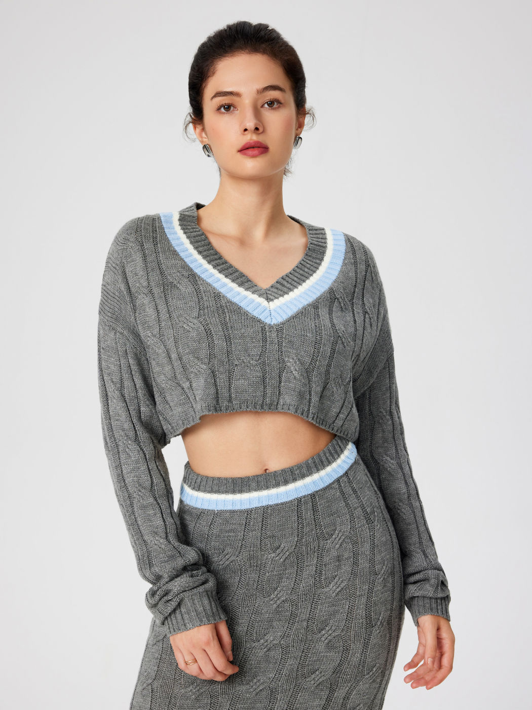  Gestrickter V-Ausschnitt Langärmliges Crop Top