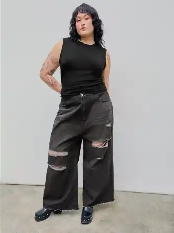 Sleeveless Ruched Crop Top Curve & Plus