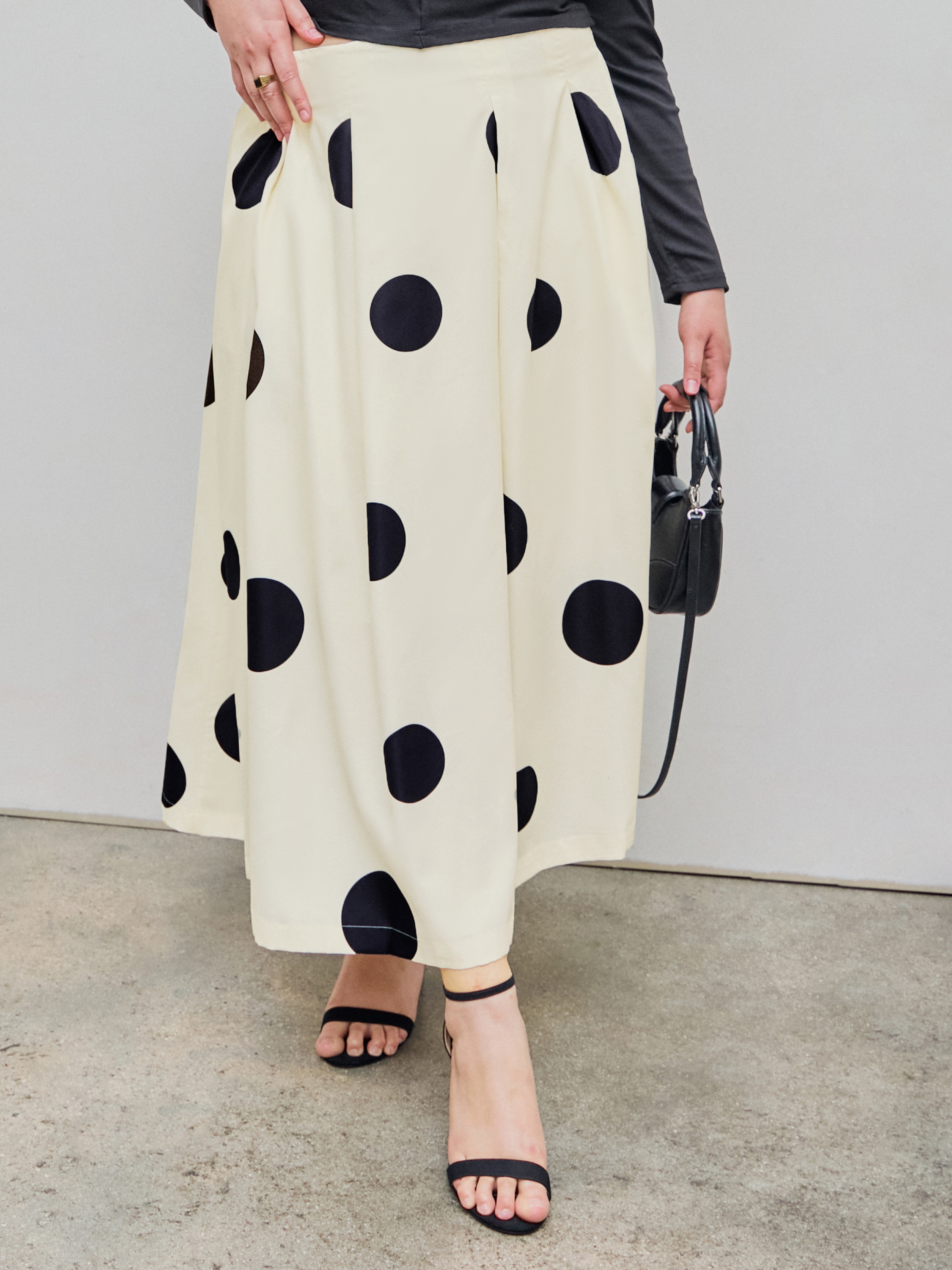 Woven Mid Waist Polka Dot Pleated Maxi Skirt Curve & Plus